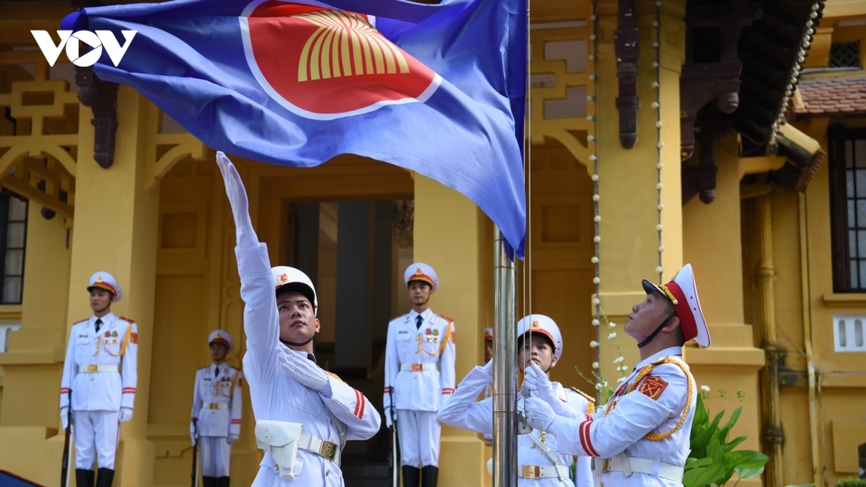 Flag hoisting ceremony celebrates ASEAN’s 57th founding anniversary